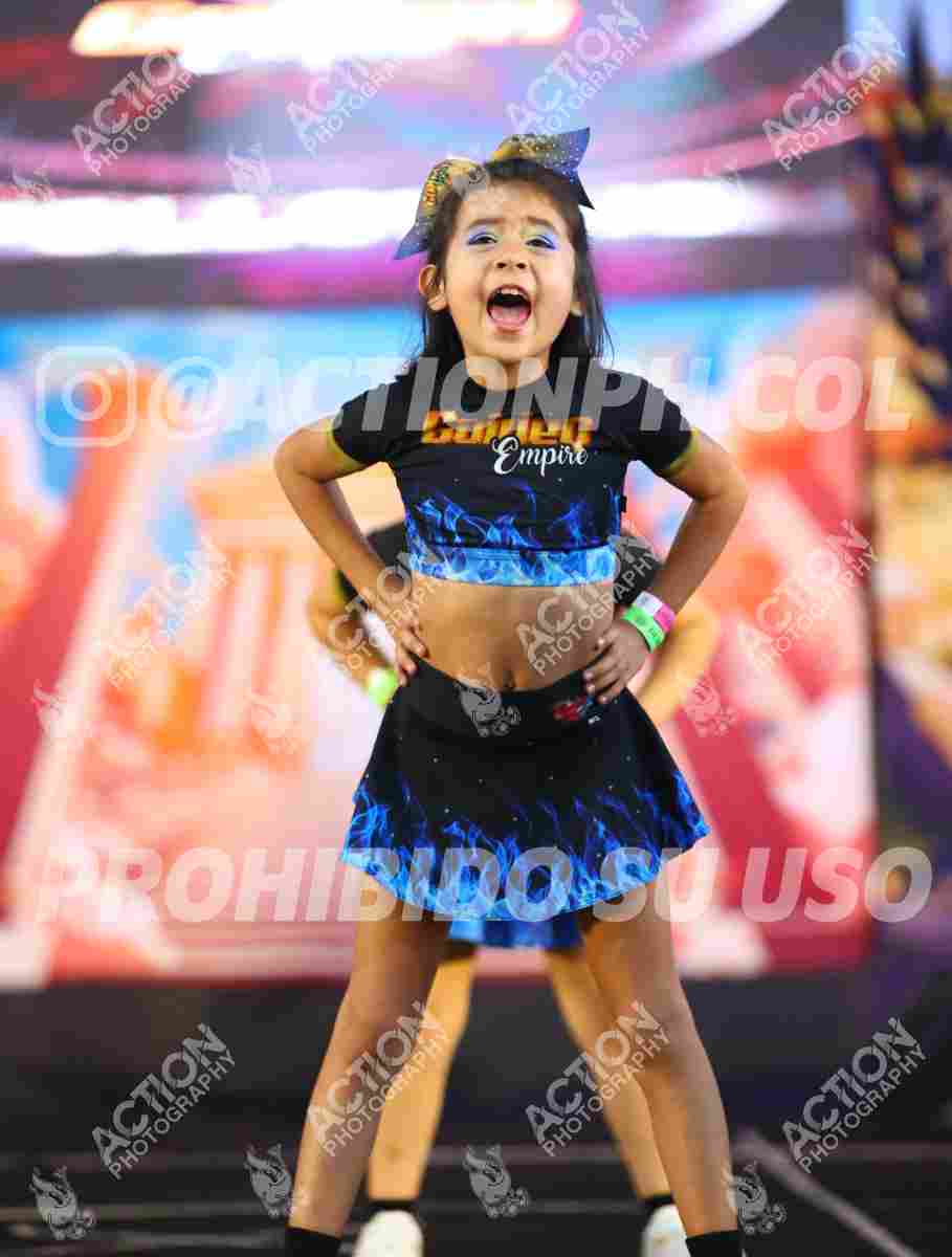SANT4250.JPG
