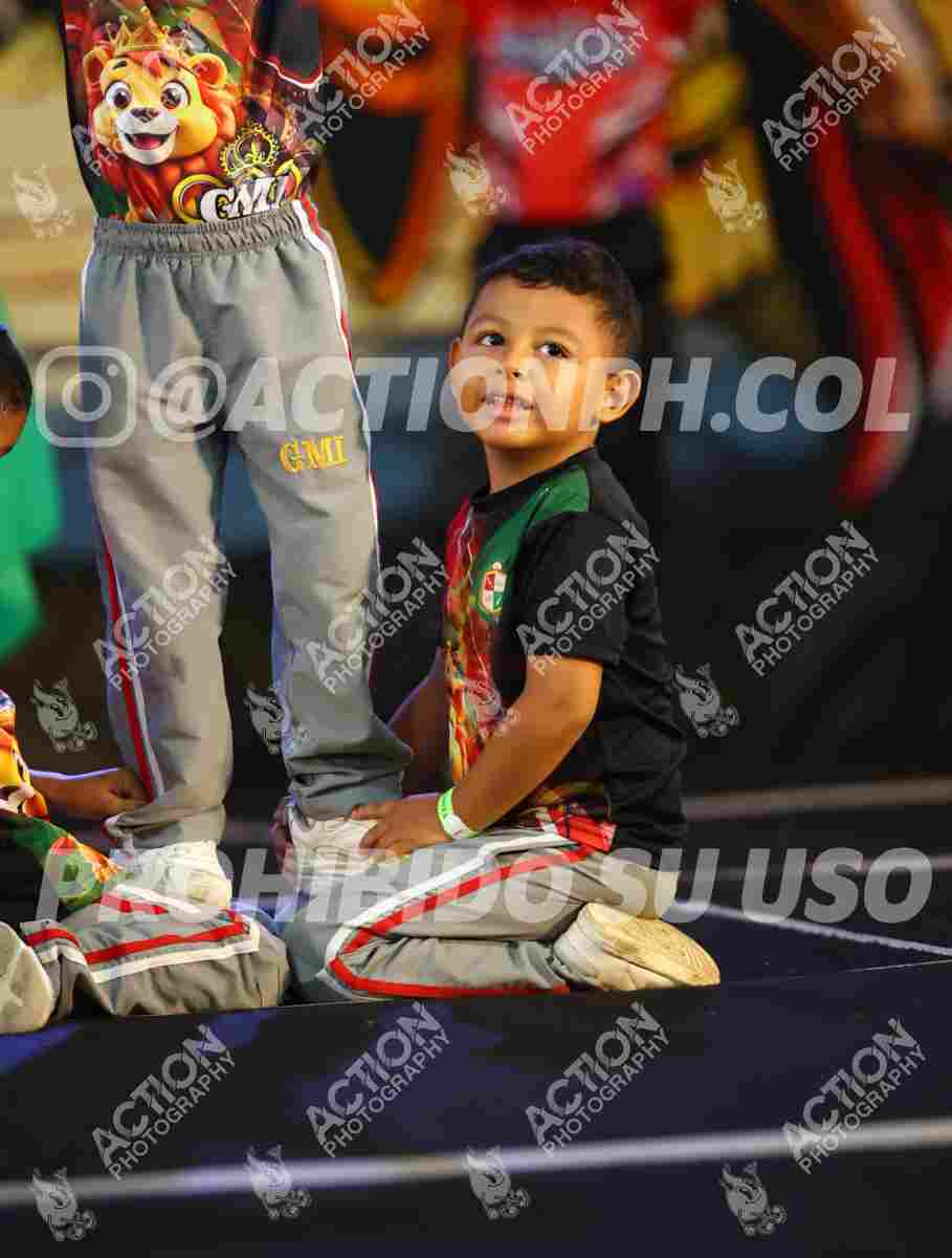 SANT1177.JPG