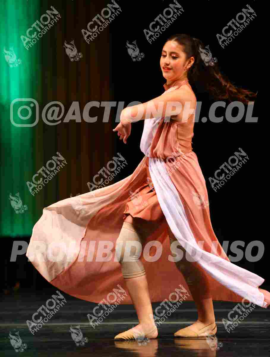Preview de Bailando por Fe, no por mis fuerzas - Maria Lucia Oliveros Bustamante