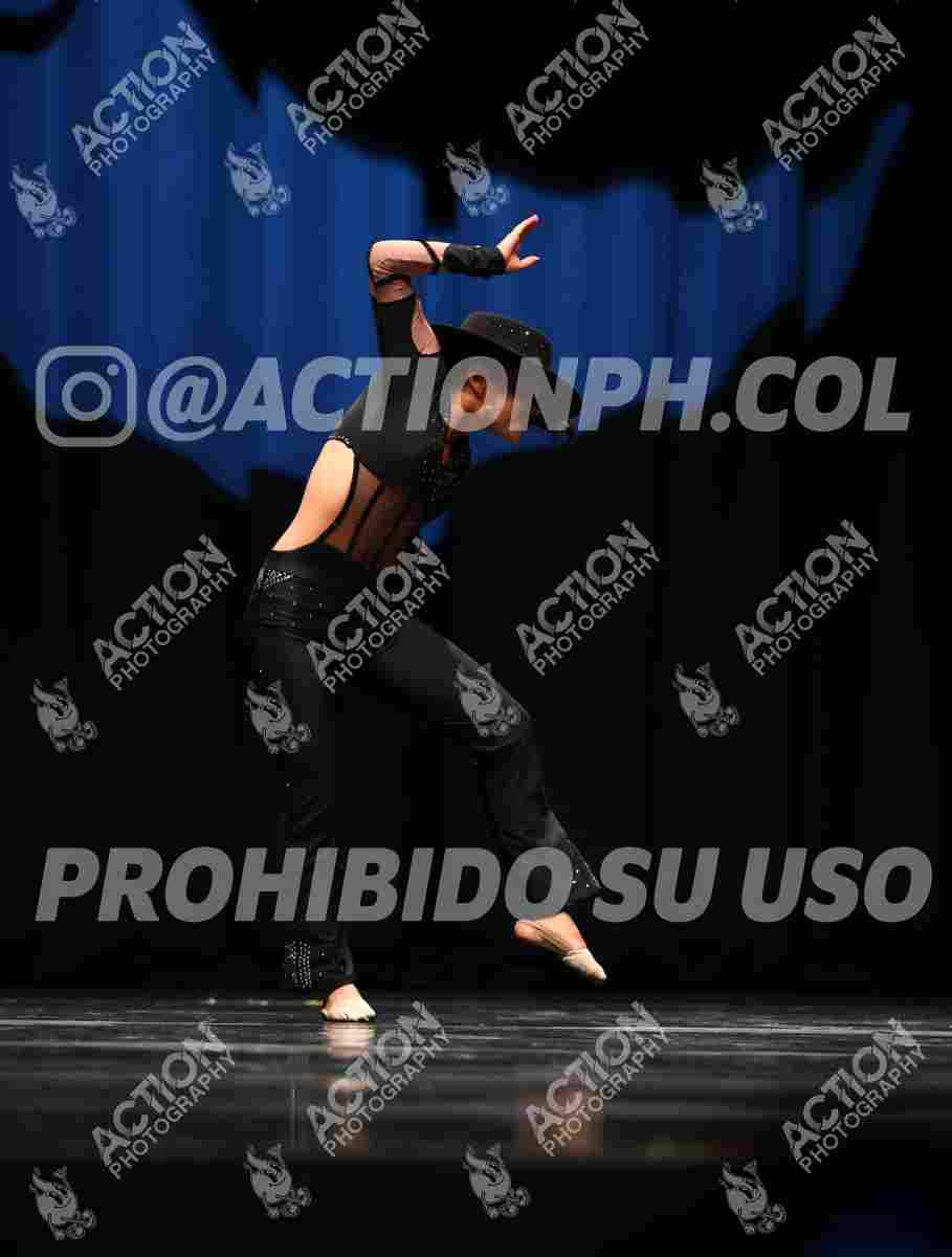 Preview de Black Car - Ana Isabel Giraldo