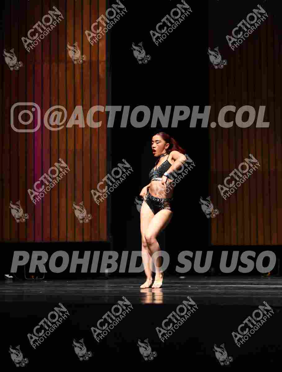 Preview de Crystal ball - Maria Paula Gacharná