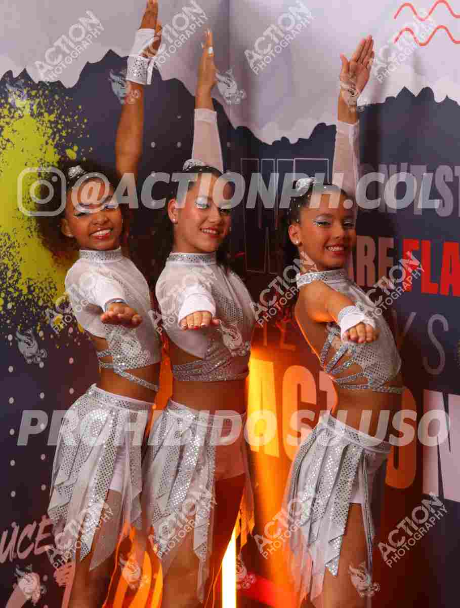 Preview de Triple Threat - Maria Porras, Lauren Ortega, Maria Saavedra