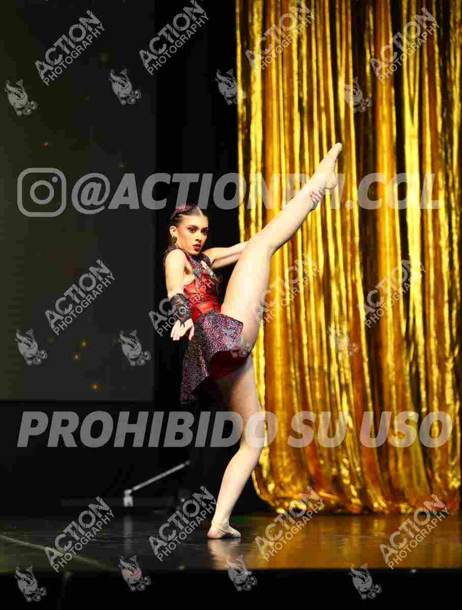 Preview de LADY AND RED-CATALINA VÁSǪUEZ WEHDEKING