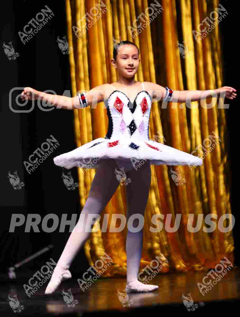 Preview de CIRCUS-ANGEL HELENITA