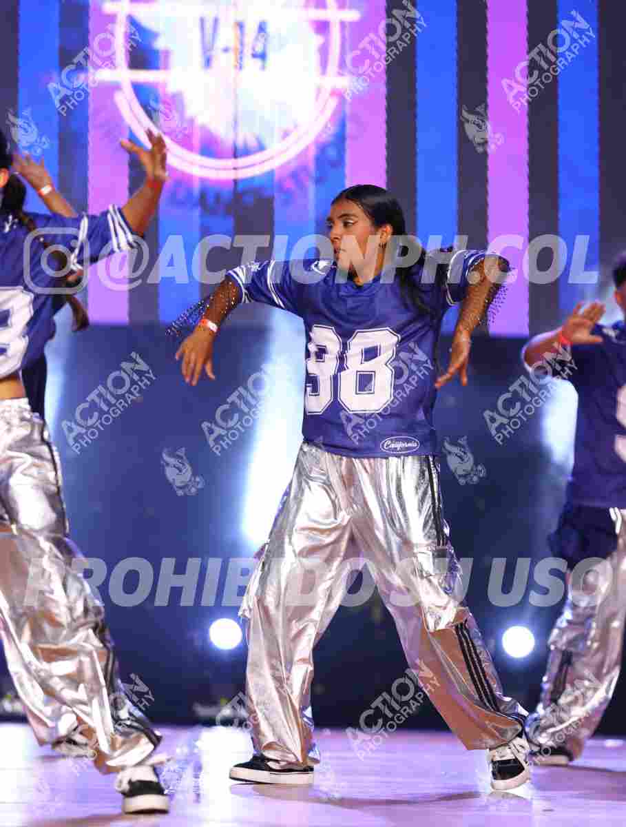Preview de V-14 DANCE STUDIO