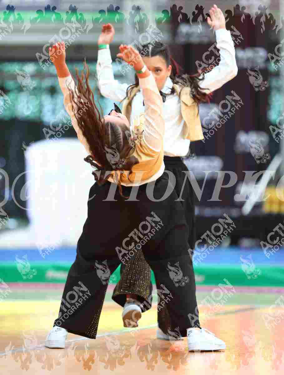 Camila y Sofía Echeverrí A Foto 1