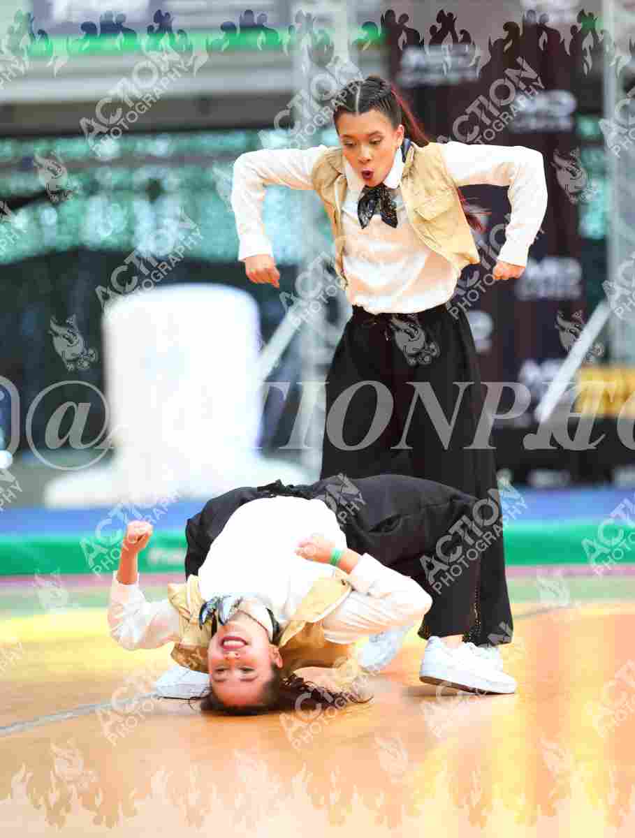 Camila y Sofía Echeverrí A Foto 1